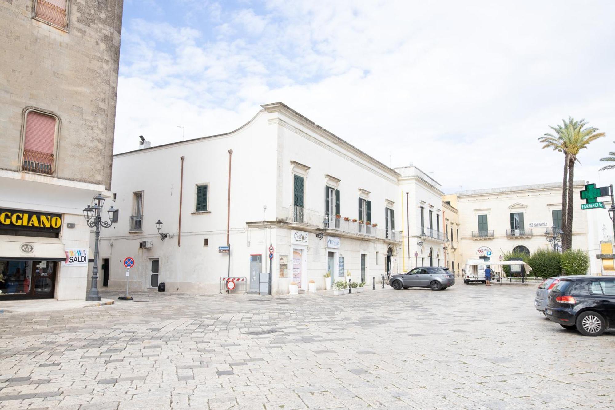 Palazzo Circolone Hotel Poggiardo Exterior photo