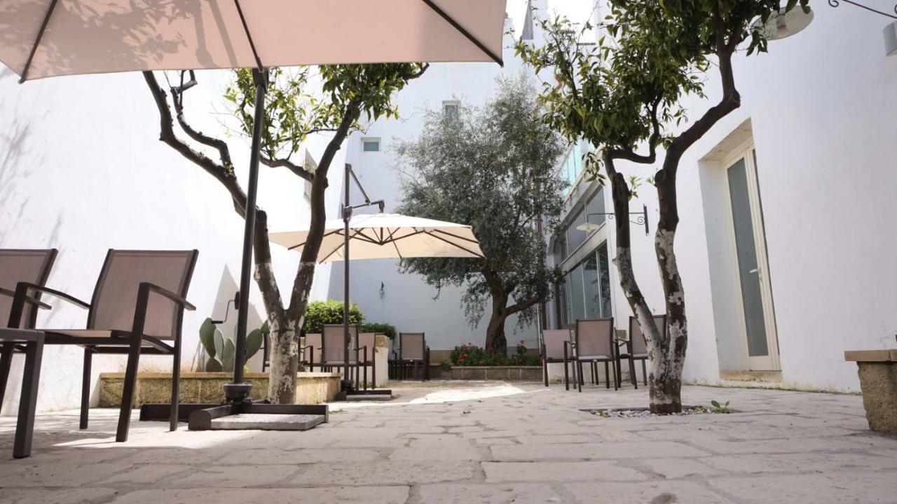 Palazzo Circolone Hotel Poggiardo Exterior photo