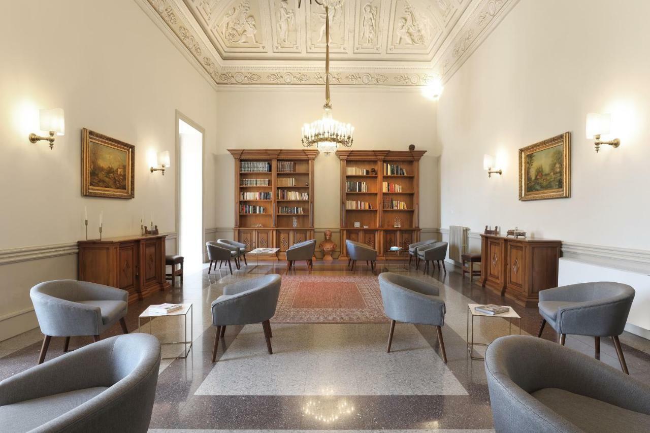 Palazzo Circolone Hotel Poggiardo Exterior photo